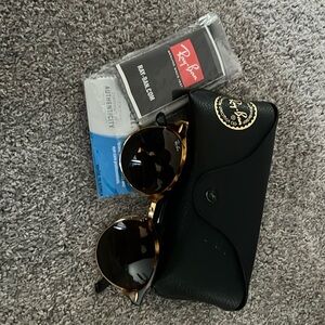 Round wayfare polarizd